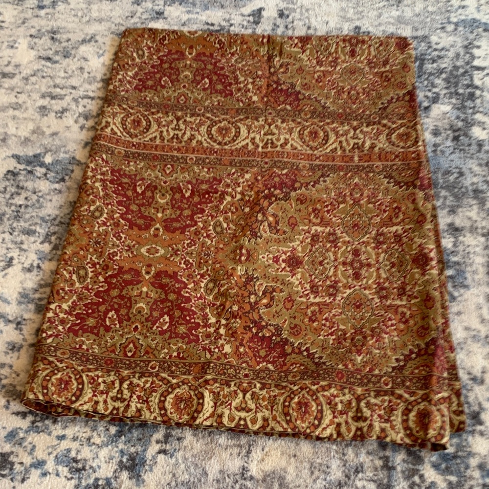 Williams-Sonoma tablecloth 86 x 67